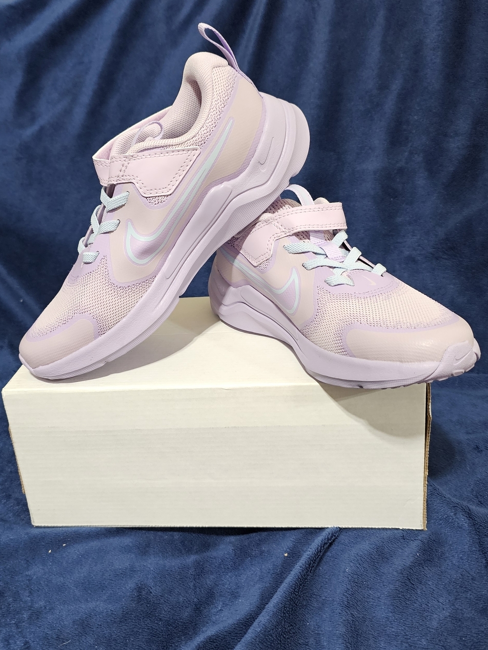 Nike Kids Lilac/Light Purple Athletic Sneakers